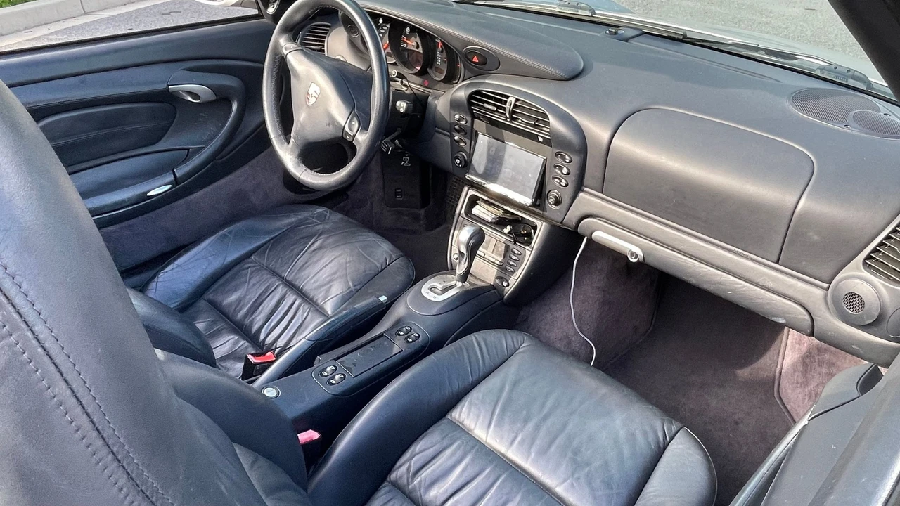 2002 Porsche 996 Carrera - Image 18 of 31
