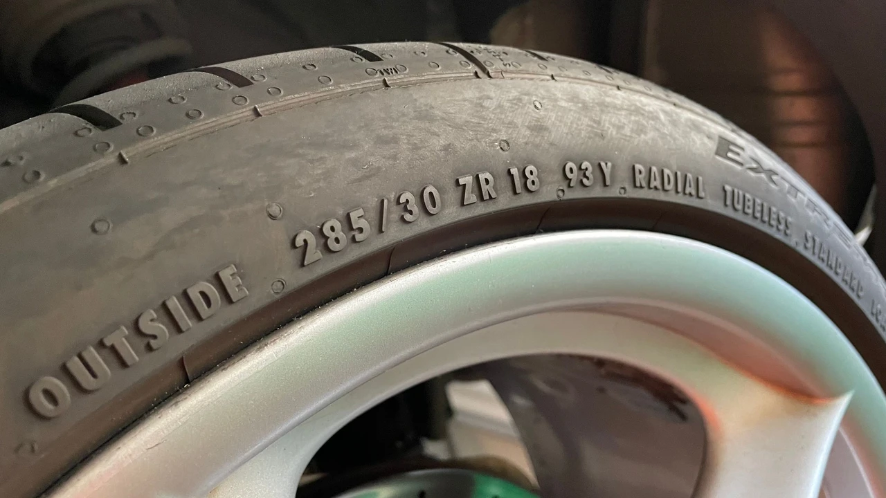 2002 Porsche 996 Carrera - Image 30 of 31