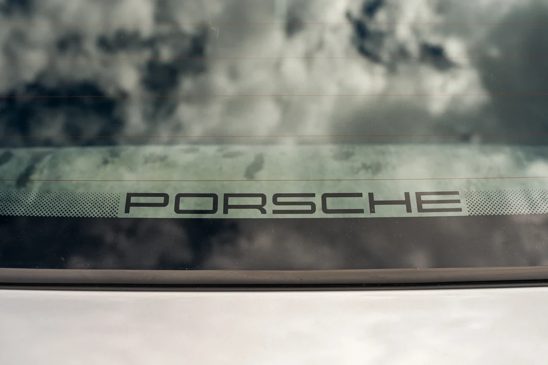 2002 Porsche 996 Carrera - Image 28 of 31
