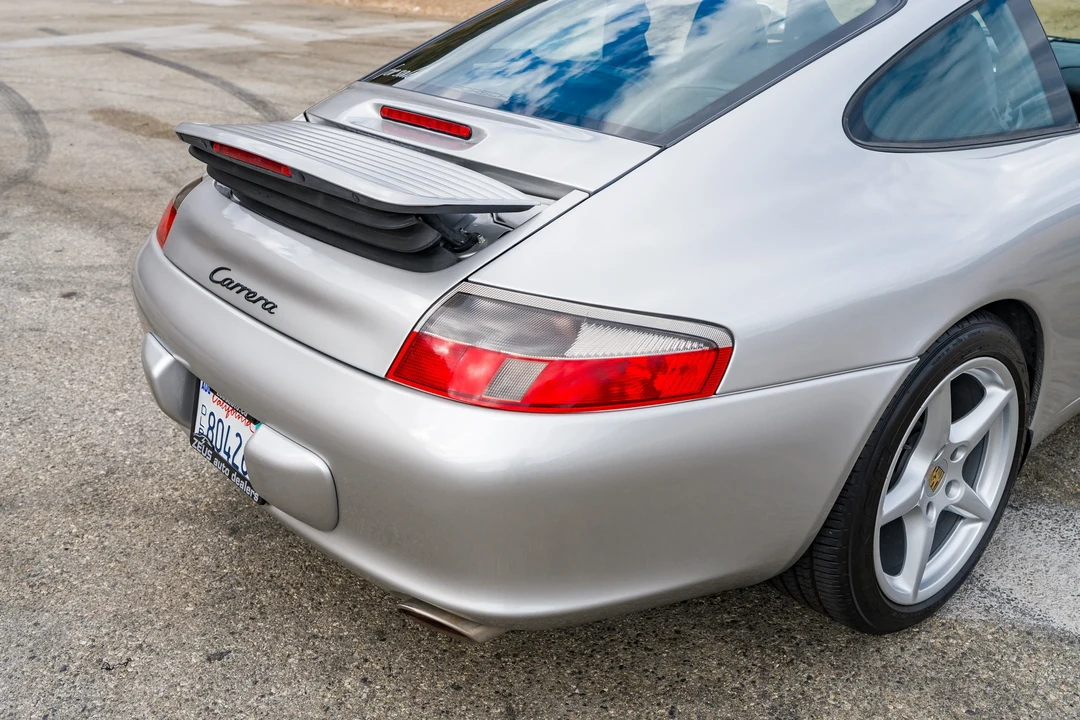 2002 Porsche 996 Carrera - Image 27 of 31