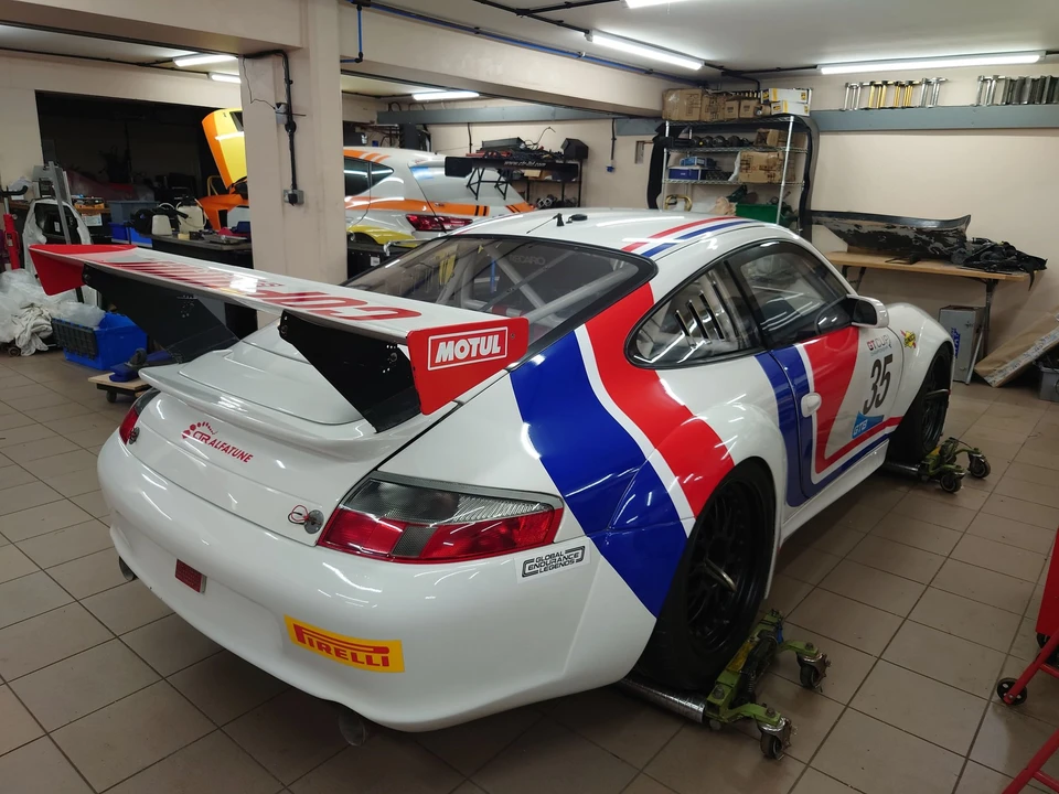 2002 Porsche 996 GT3 - Image 3 of 10