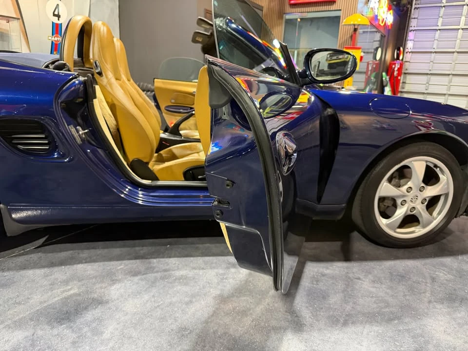 2002 Porsche 986 Boxster - Image 14 of 20