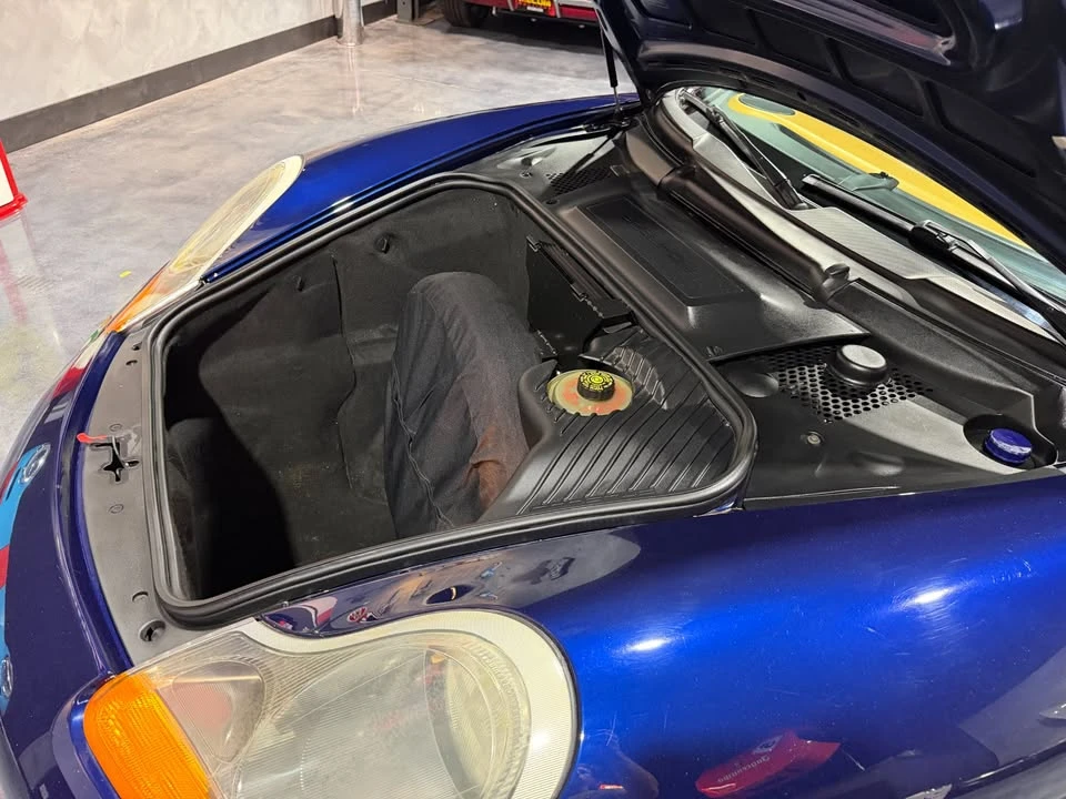 2002 Porsche 986 Boxster - Image 8 of 20