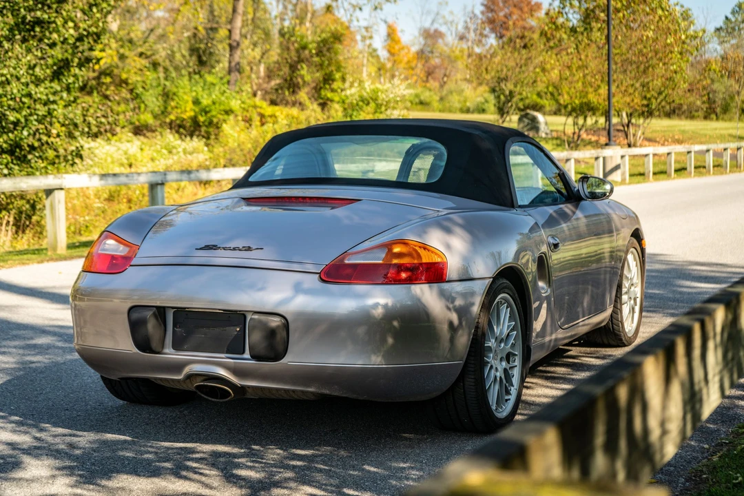 2002 Porsche 986 Boxster - Image 24 of 31