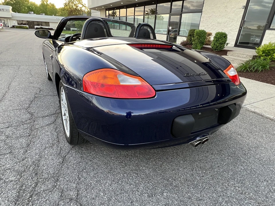 2002 Porsche 986 Boxster - Image 11 of 31