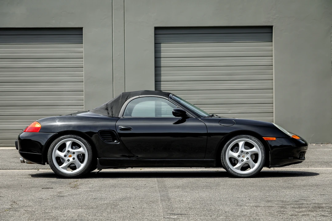 2002 Porsche 986 Boxster - Image 13 of 31