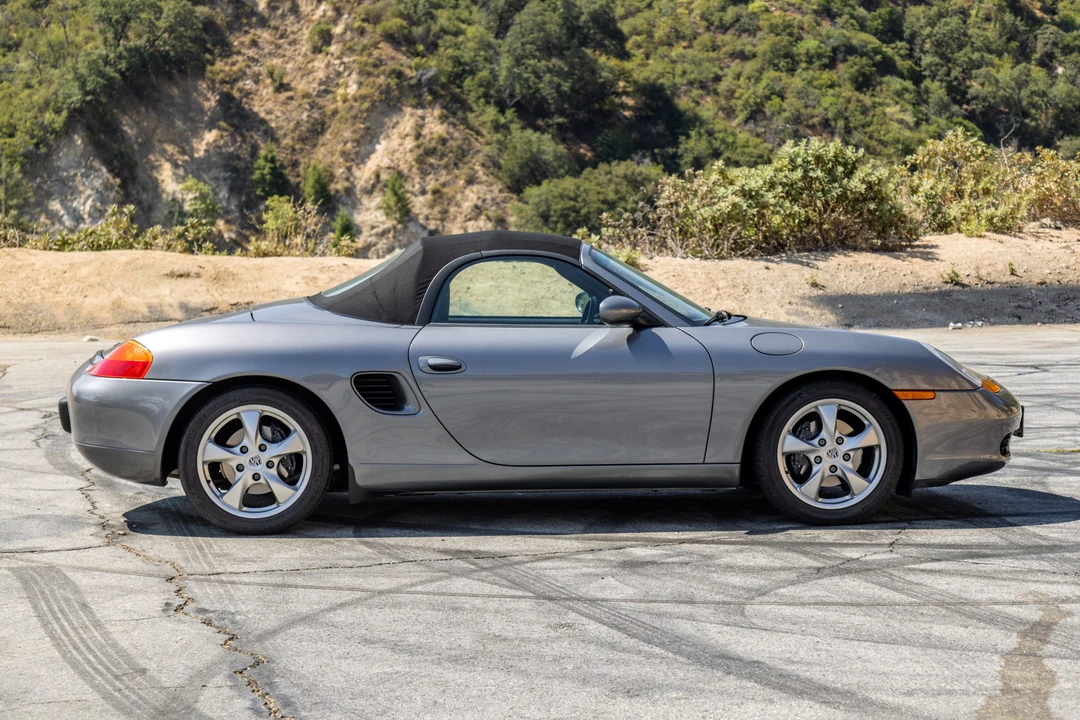 2002 Porsche 986 Boxster - Image 11 of 31
