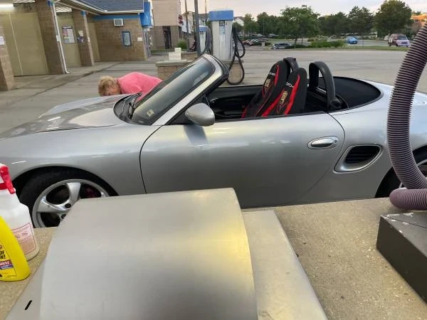 2002 Porsche 986 Boxster - Image 9 of 11