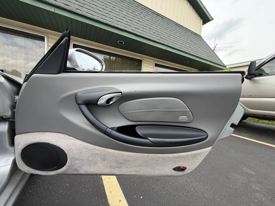 2002 Porsche 986 Boxster - Image 11 of 24