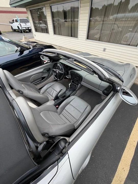 2002 Porsche 986 Boxster - Image 10 of 24