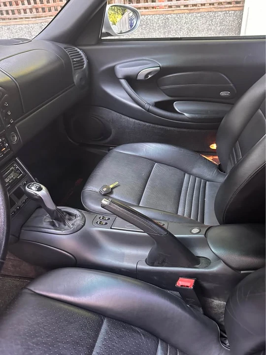 2002 Porsche 986 Boxster - Image 7 of 11