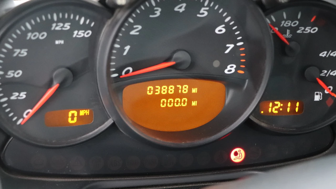 2002 Porsche 986 Boxster - Image 6 of 11