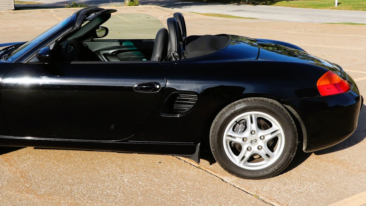 2002 Porsche 986 Boxster - Image 7 of 11