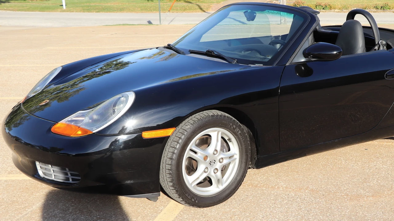 2002 Porsche 986 Boxster - Image 8 of 11