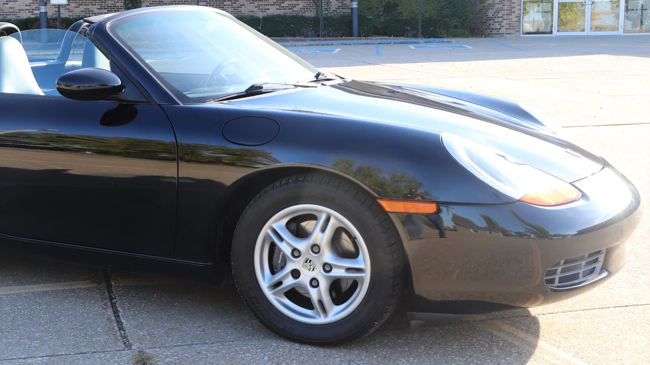 2002 Porsche 986 Boxster - Image 9 of 11