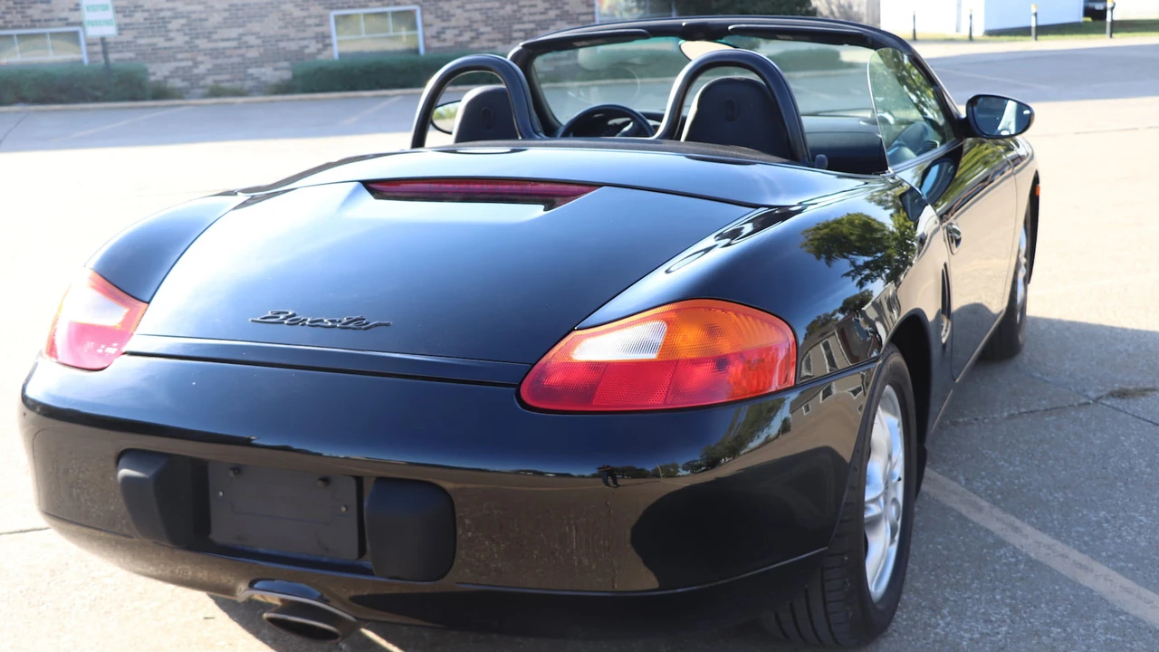 2002 Porsche 986 Boxster - Image 6 of 10