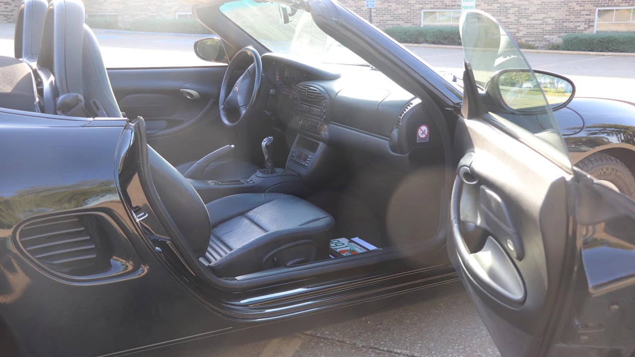 2002 Porsche 986 Boxster - Image 8 of 10