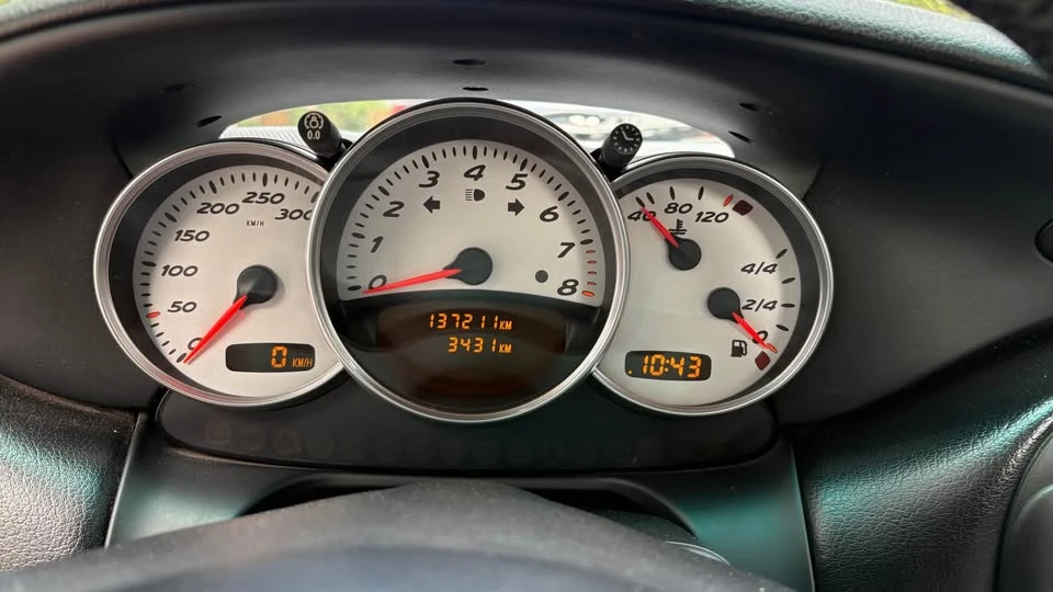2002 Porsche 986 Boxster - Image 9 of 11