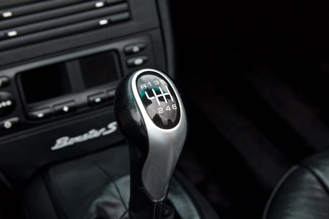 2002 Porsche 986 Boxster S - Image 24 of 31