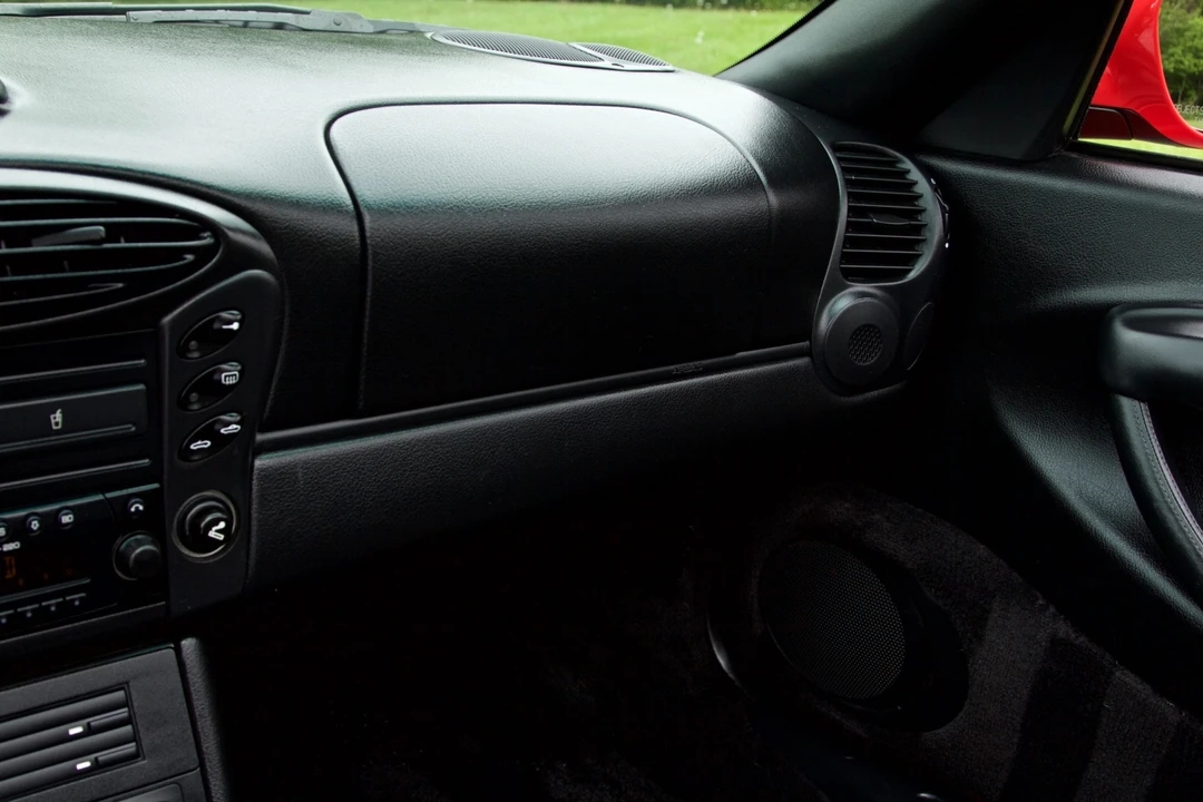 2002 Porsche 986 Boxster S - Image 23 of 31