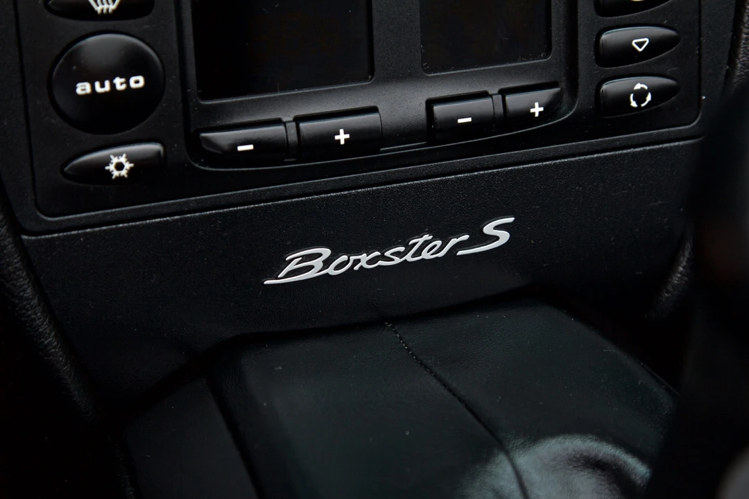2002 Porsche 986 Boxster S - Image 13 of 31