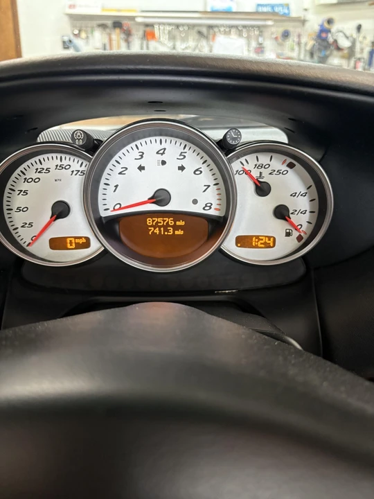 2002 Porsche 986 Boxster S - Image 25 of 31