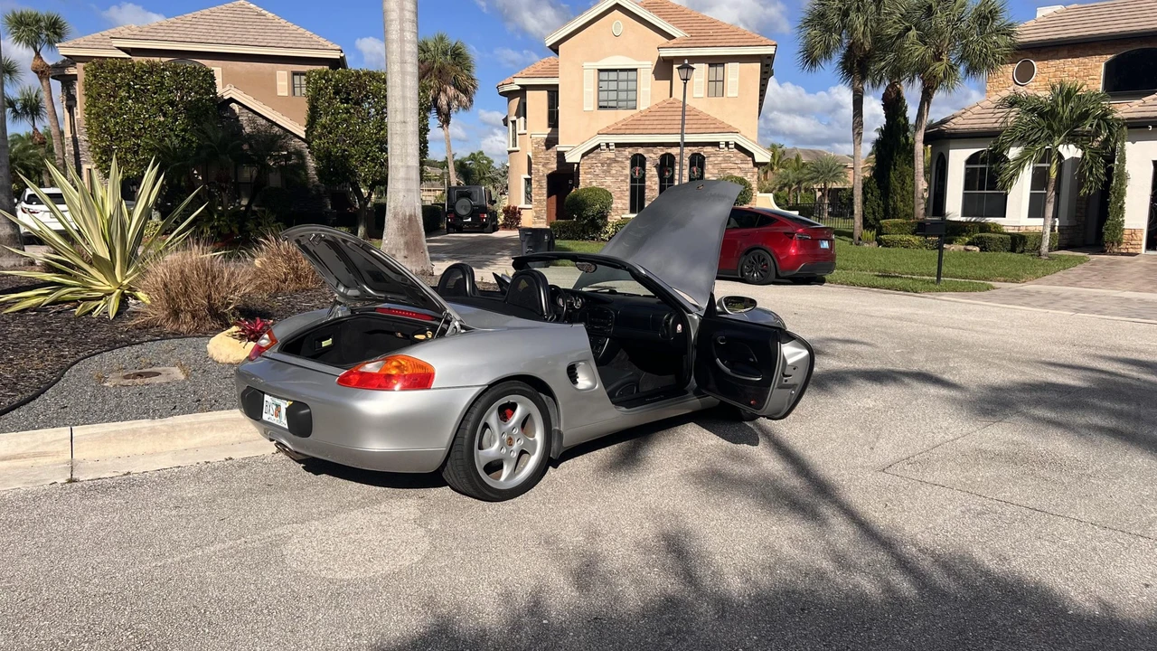 2002 Porsche 986 Boxster S - Image 25 of 31