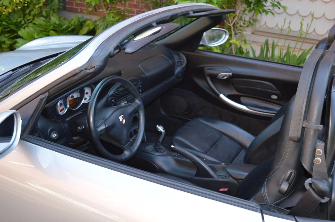 2002 Porsche 986 Boxster S - Image 27 of 31