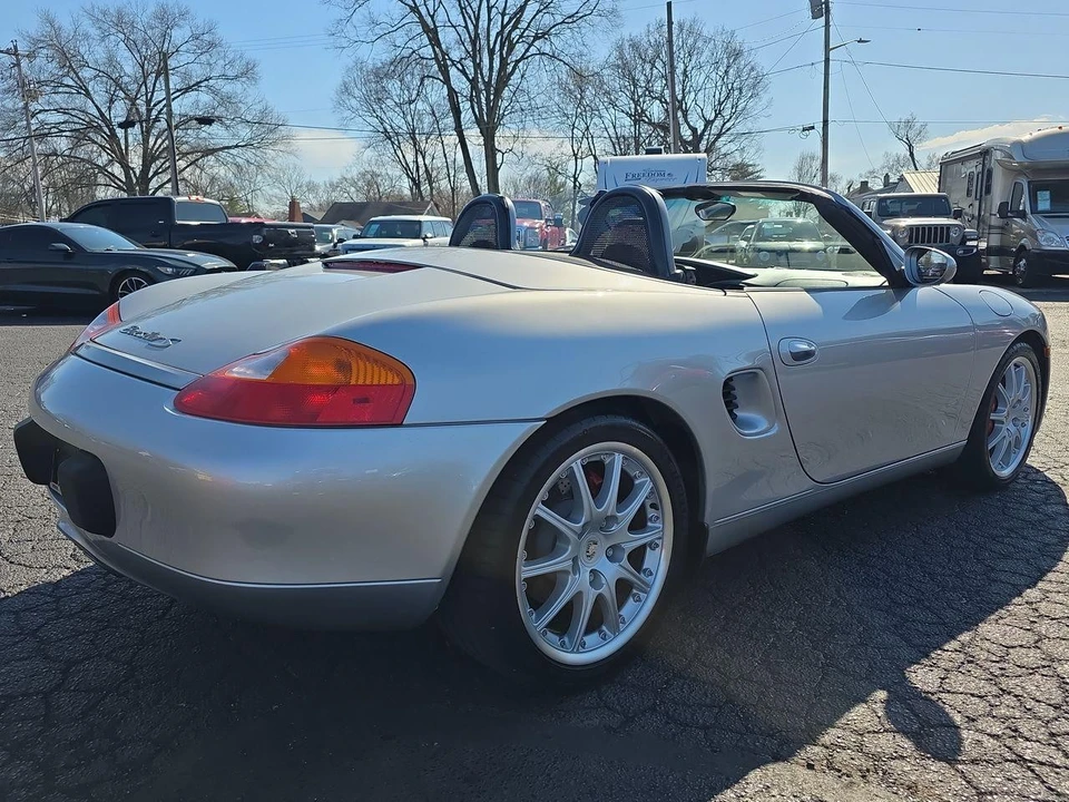 2002 Porsche - Image 2 of 31