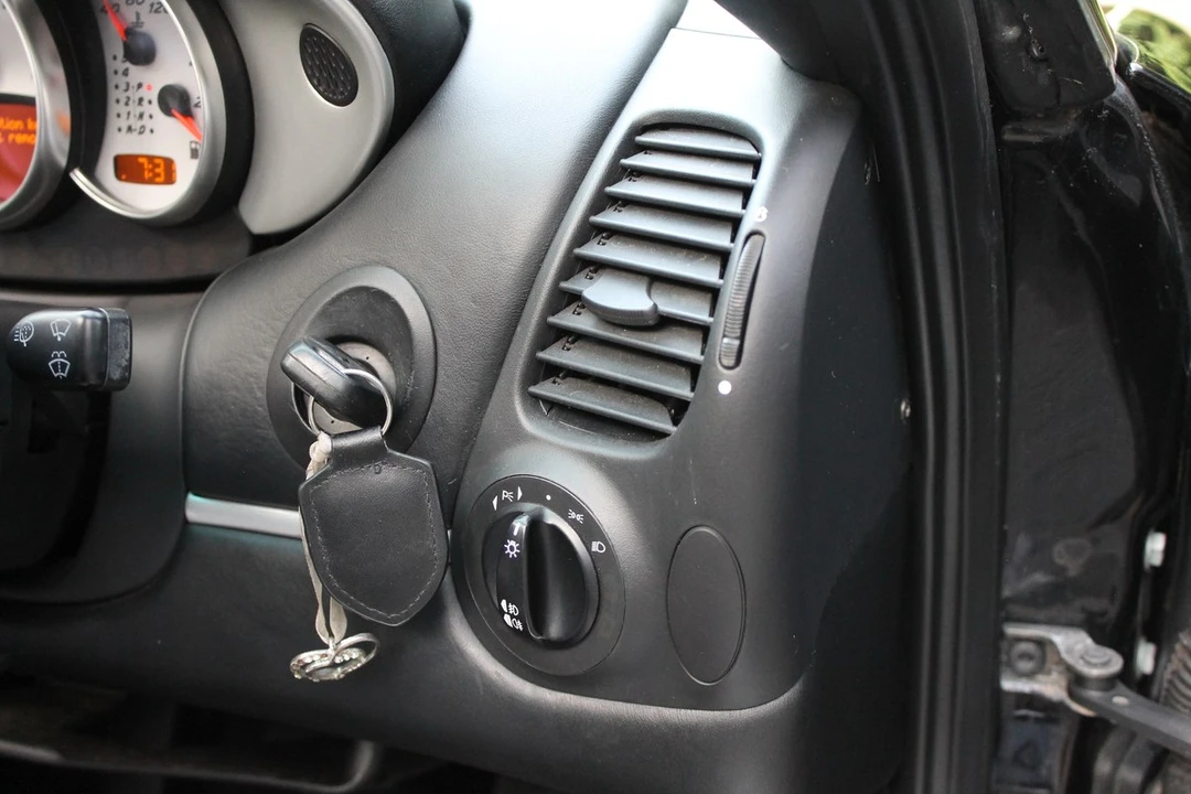 2002 Porsche 986 Boxster S - Image 22 of 30
