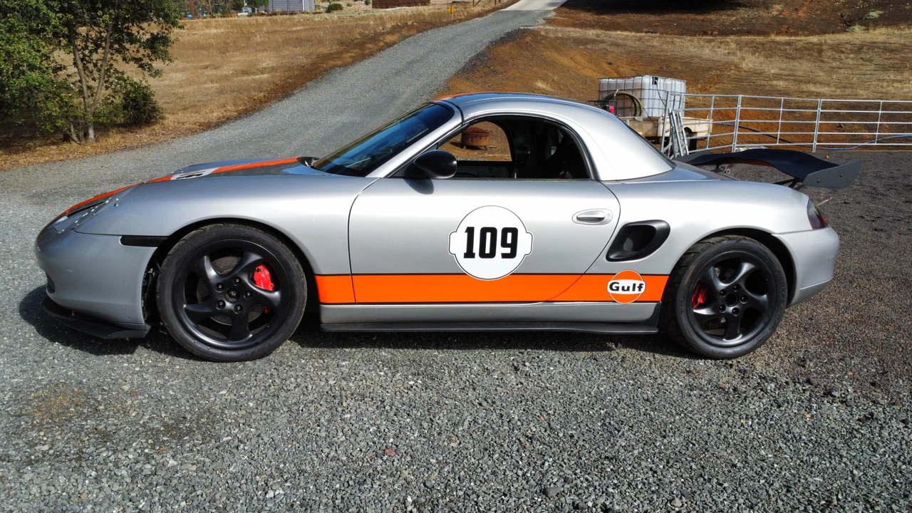 2002 Porsche 986 Boxster S - Image 17 of 31
