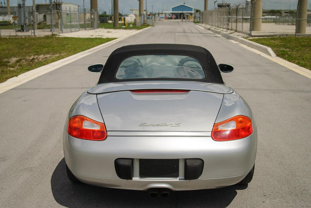 2002 Porsche 986 Boxster S - Image 28 of 31