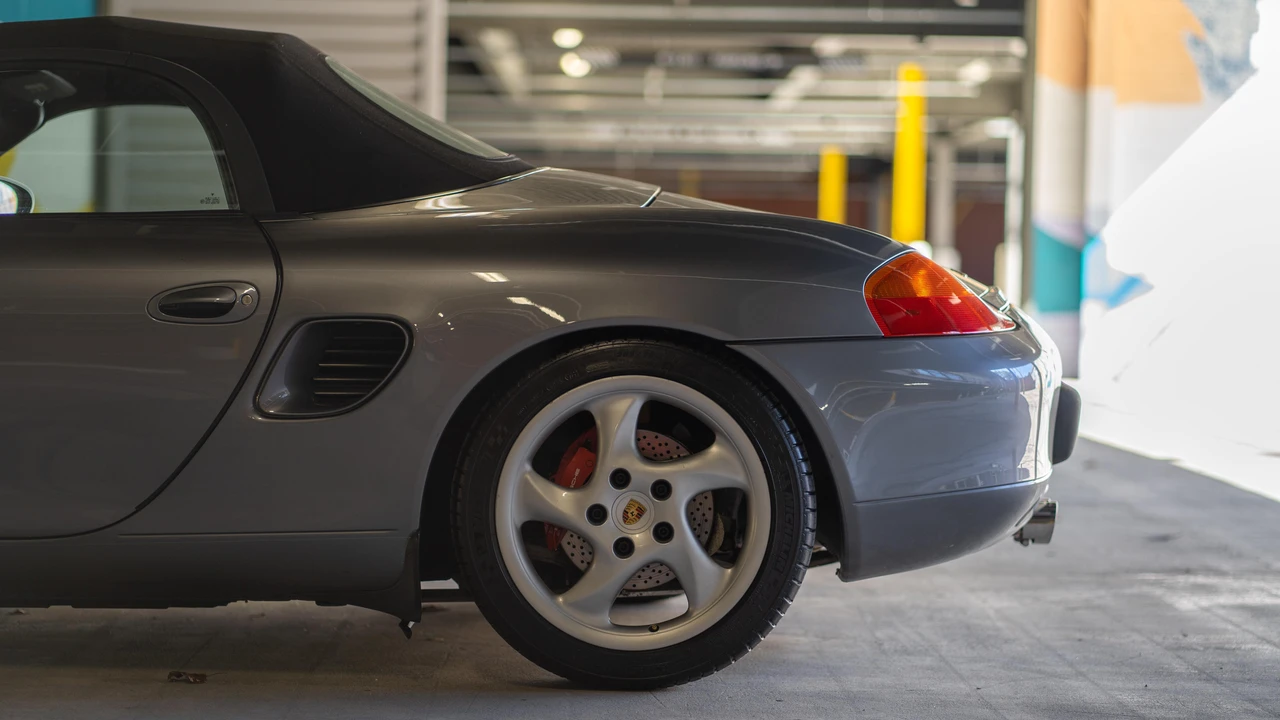 2002 Porsche 986 Boxster S - Image 22 of 31