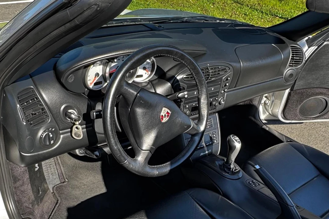 2002 Porsche 986 Boxster S - Image 22 of 31