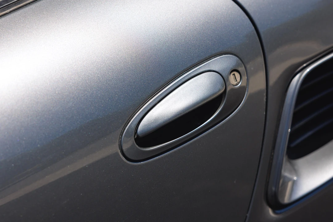 2002 Porsche 986 Boxster S - Image 27 of 31
