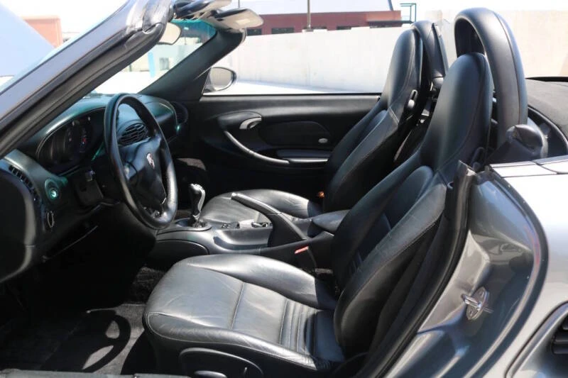 2002 Porsche 986 Boxster - Image 29 of 31