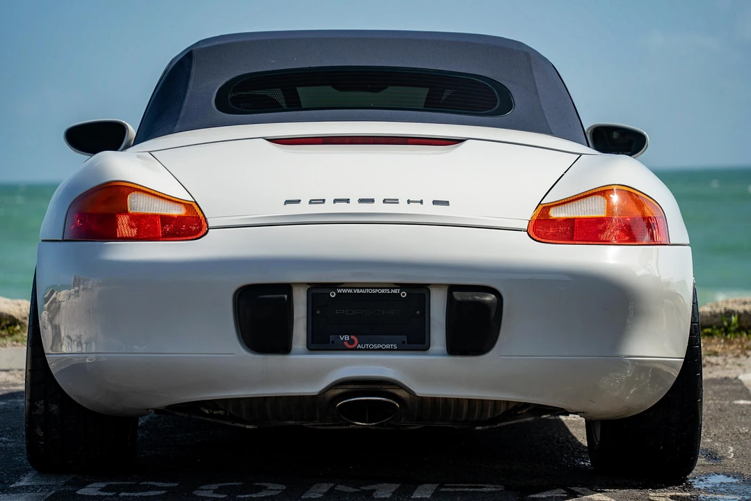 2002 Porsche 986 Boxster - Image 13 of 31