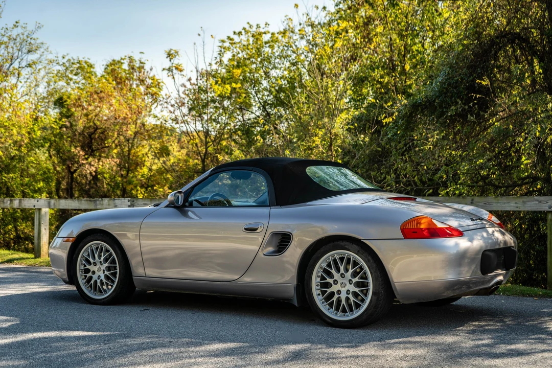 2002 Porsche 986 Boxster - Image 11 of 31