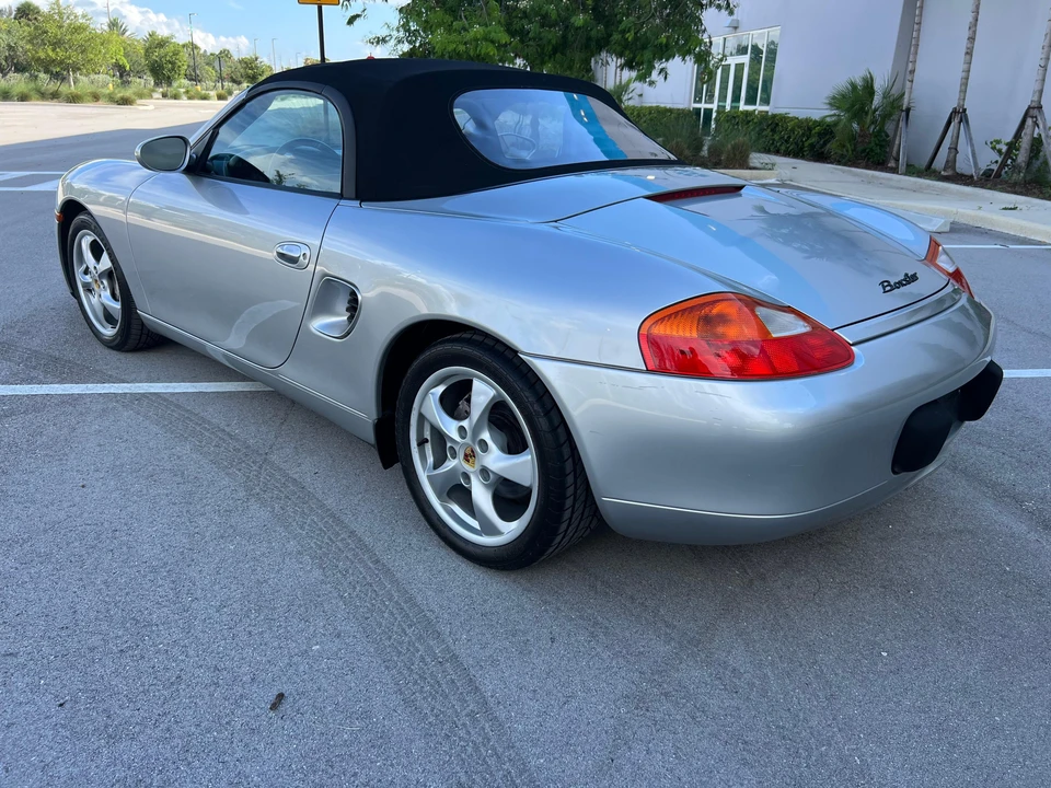2002 Porsche 986 Boxster - Image 13 of 31
