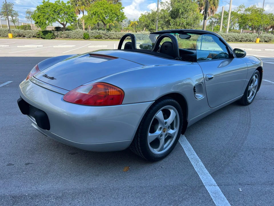 2002 Porsche 986 Boxster - Image 9 of 31