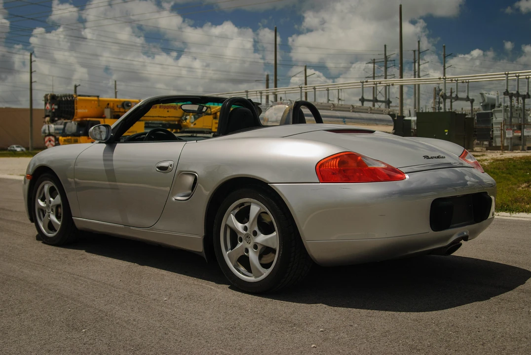 2002 Porsche 986 Boxster - Image 16 of 31
