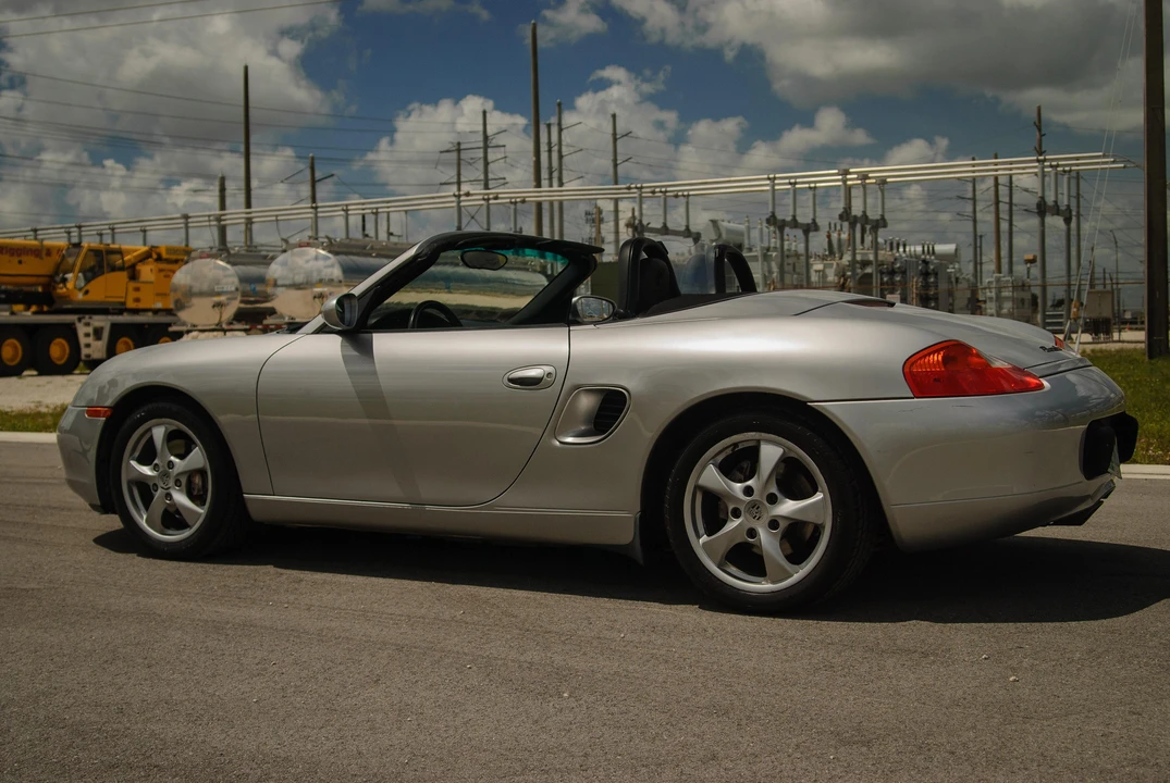 2002 Porsche 986 Boxster - Image 15 of 31