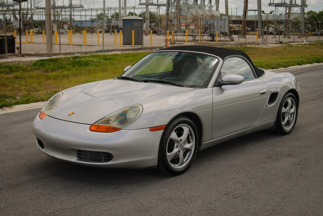 2002 Porsche 986 Boxster - Image 28 of 31