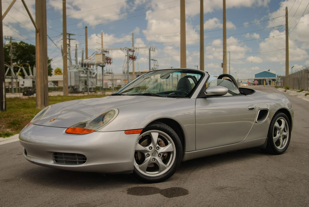 2002 Porsche 986 Boxster - Image 11 of 31