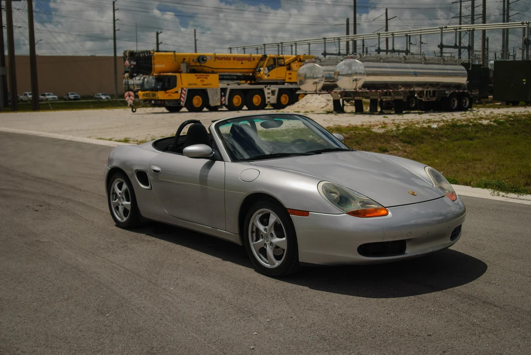 2002 Porsche 986 Boxster - Image 27 of 31