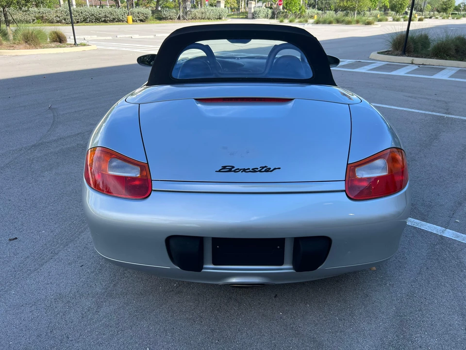 2002 Porsche 986 Boxster - Image 14 of 31