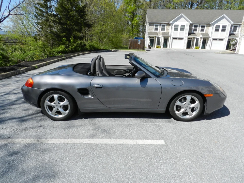 2002 Porsche 986 Boxster - Image 10 of 31