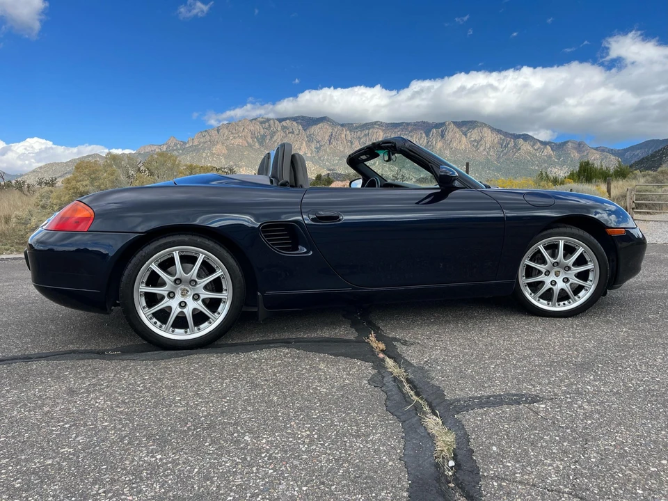 2002 Porsche 986 Boxster - Image 24 of 31