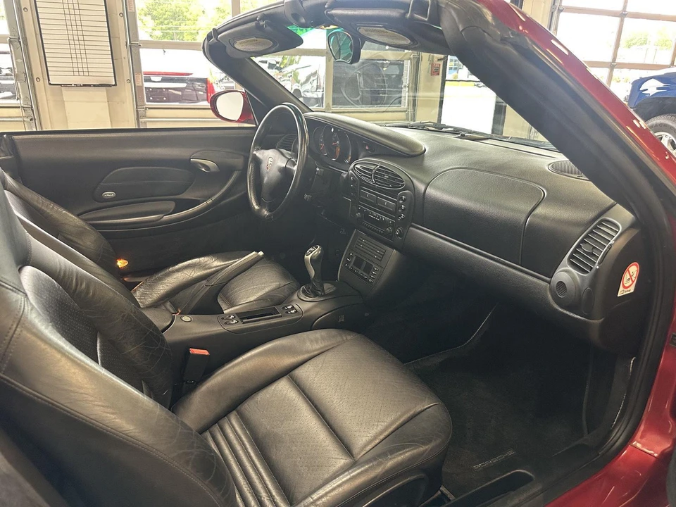 2002 Porsche 986 Boxster - Image 25 of 31