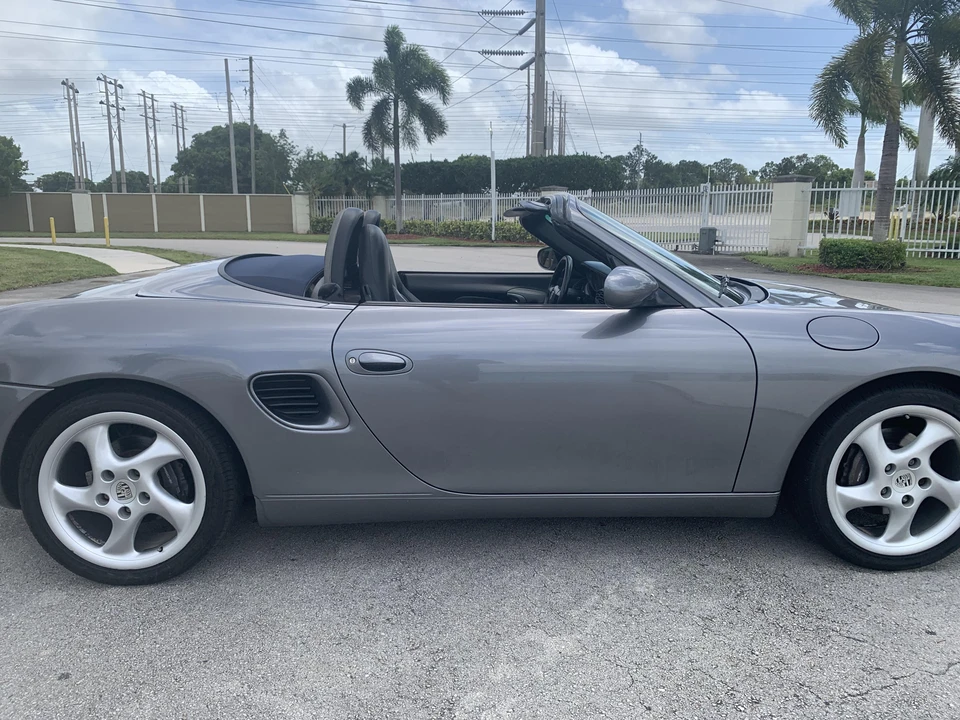 2002 Porsche 986 Boxster - Image 25 of 31